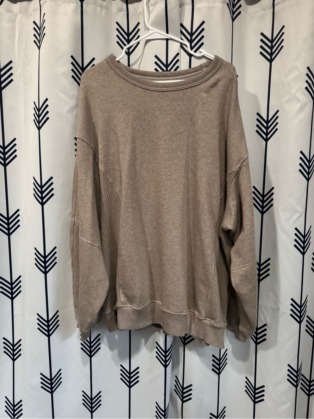 WITH TAGS! Woman’s Casual Oversized Crewneck Sweater in Taupe